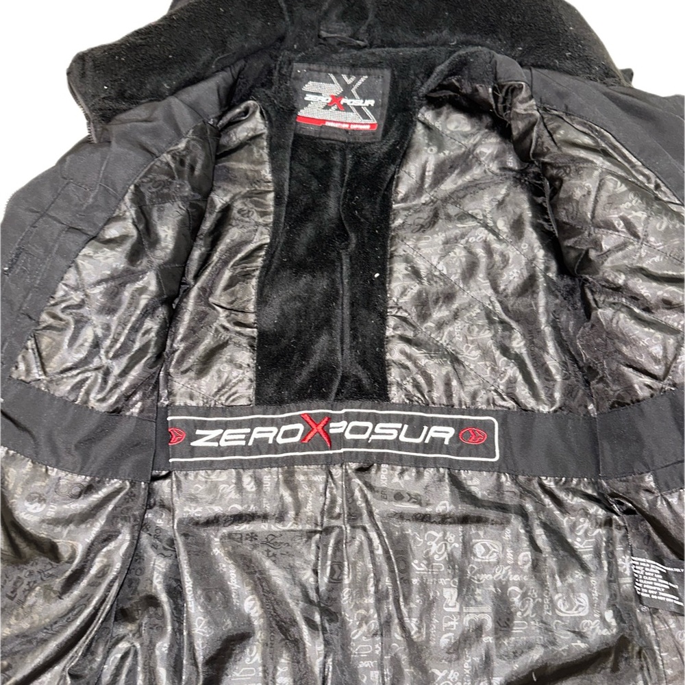 Women’s Winter Coat - Picture 4 of 9
